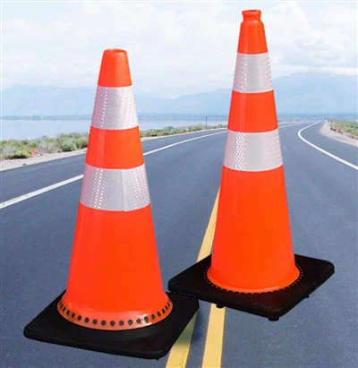 PVC tsheb cones nrog cov roj hmab puag - ob qho kev cuam tshuam nrog